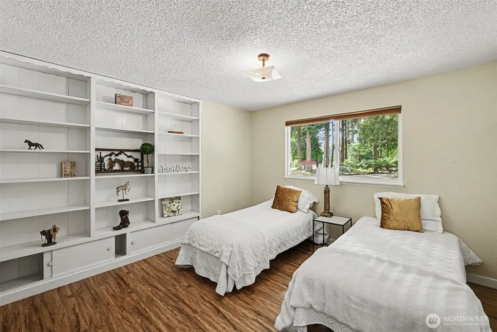 33913 4th Avenue E Roy WA 98580