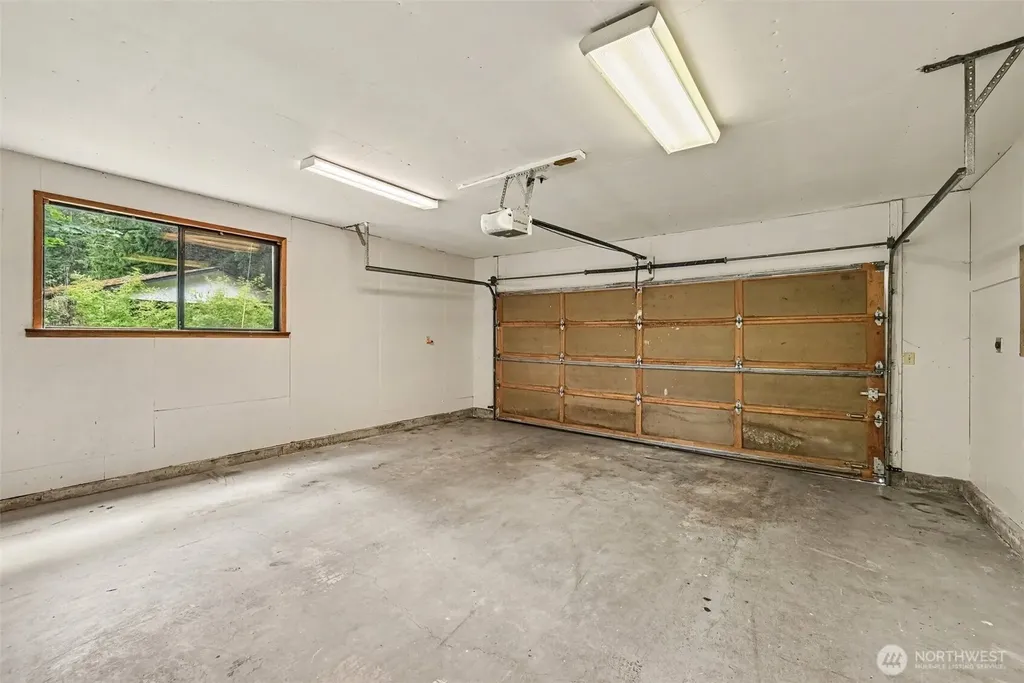 33913 4th Avenue E Roy WA 98580