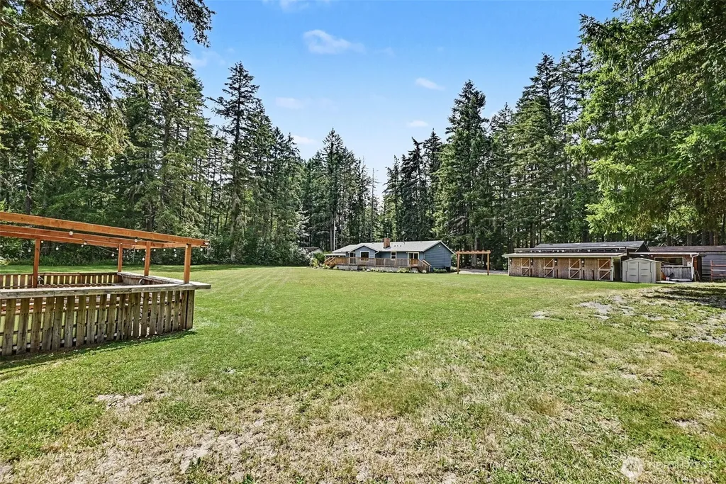 33913 4th Avenue E Roy WA 98580