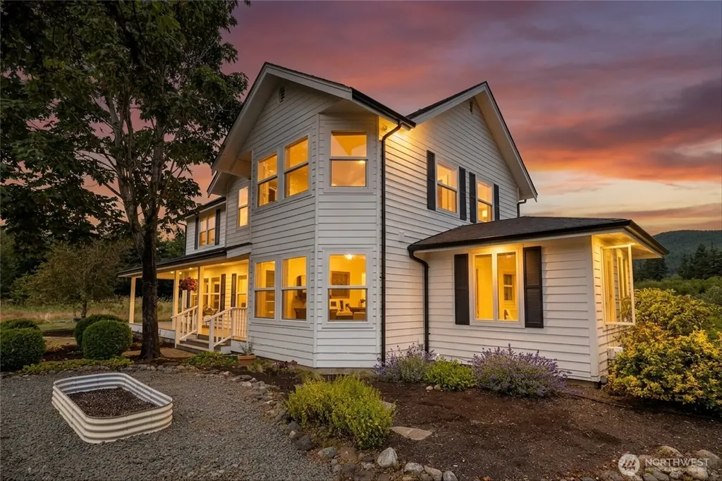 4134 Squalicum Lake Road Bellingham WA 98226