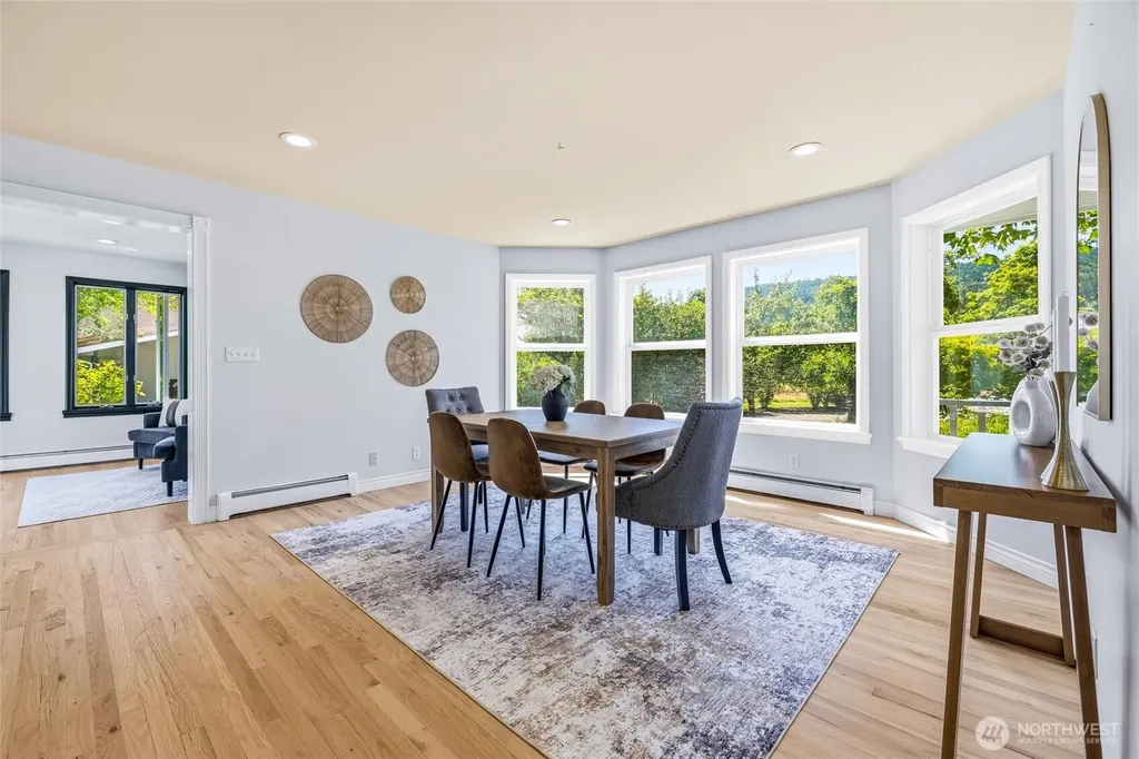 4134 Squalicum Lake Road Bellingham WA 98226