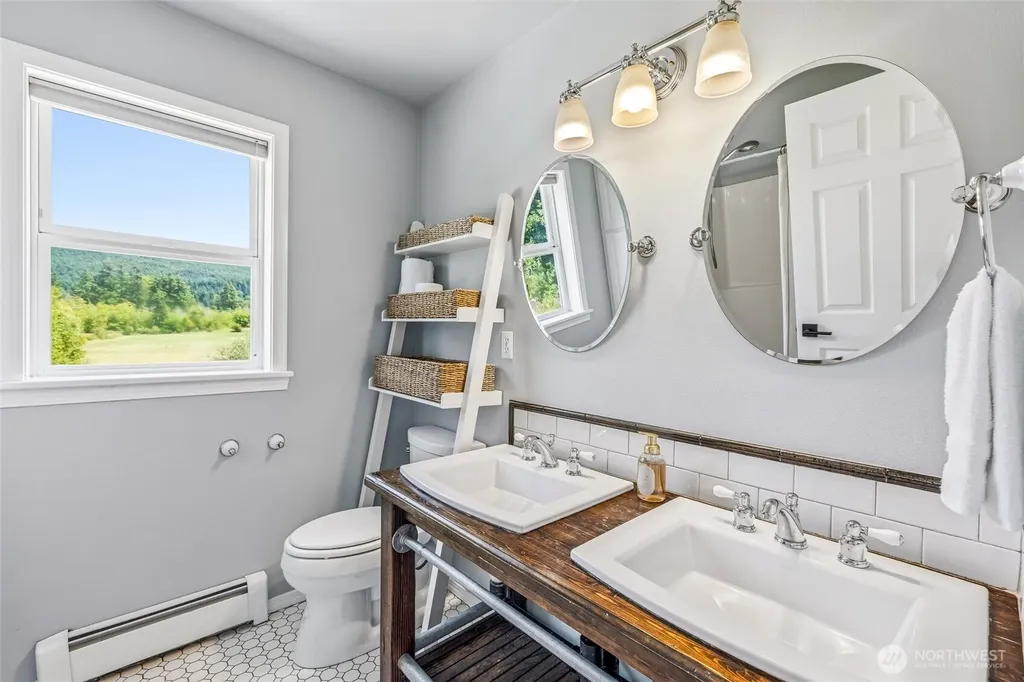 4134 Squalicum Lake Road Bellingham WA 98226