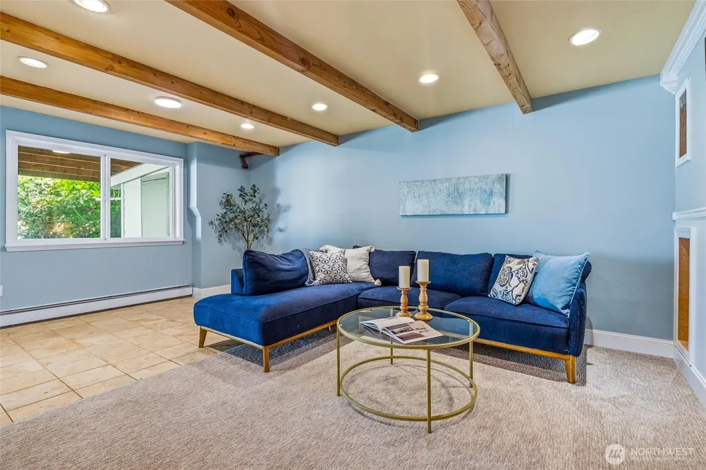 4134 Squalicum Lake Road Bellingham WA 98226