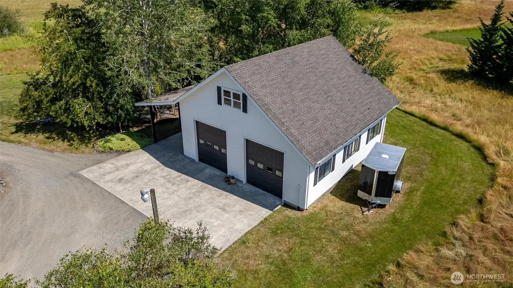 4134 Squalicum Lake Road Bellingham WA 98226