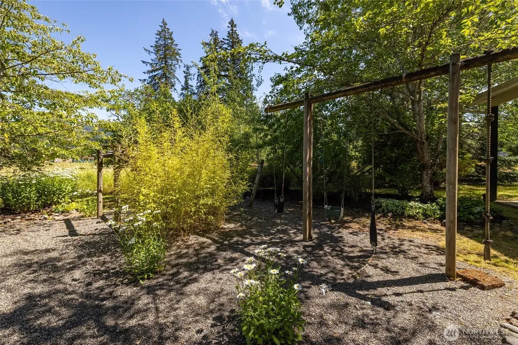 4134 Squalicum Lake Road Bellingham WA 98226