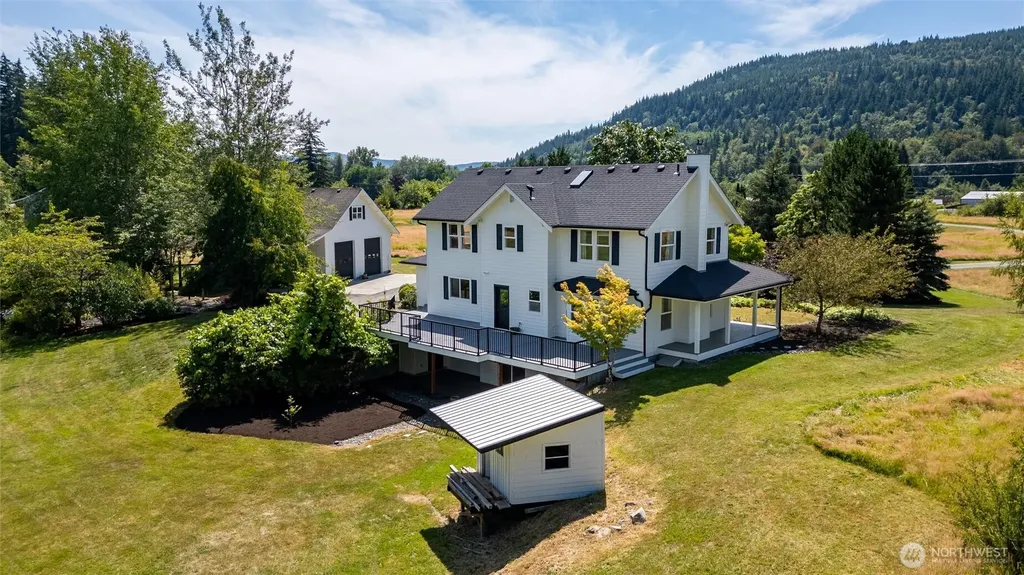 4134 Squalicum Lake Road Bellingham WA 98226