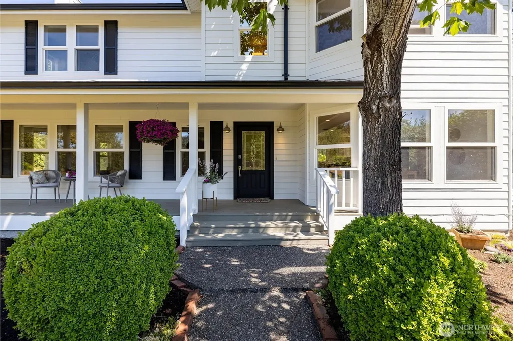 4134 Squalicum Lake Road Bellingham WA 98226