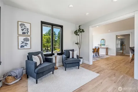 4134 Squalicum Lake Road Bellingham WA 98226