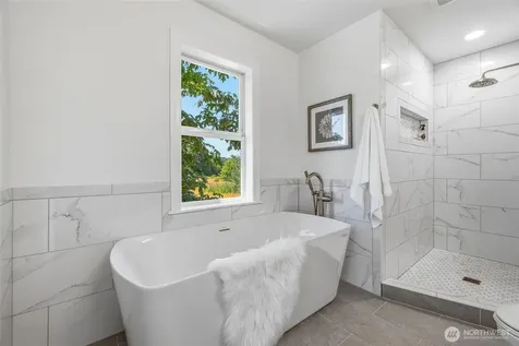 4134 Squalicum Lake Road Bellingham WA 98226