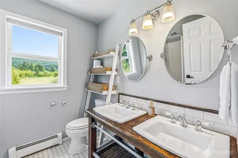 4134 Squalicum Lake Road Bellingham WA 98226