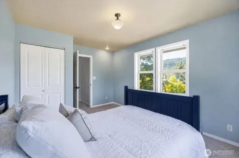 4134 Squalicum Lake Road Bellingham WA 98226