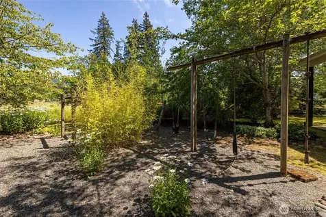 4134 Squalicum Lake Road Bellingham WA 98226
