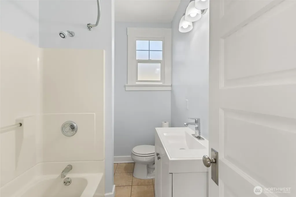 2021 15th Avenue S Seattle WA 98144