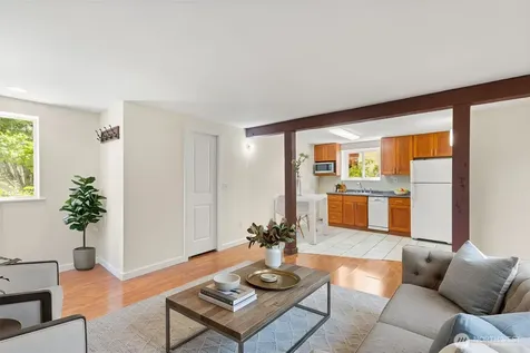 2021 15th Avenue S Seattle WA 98144