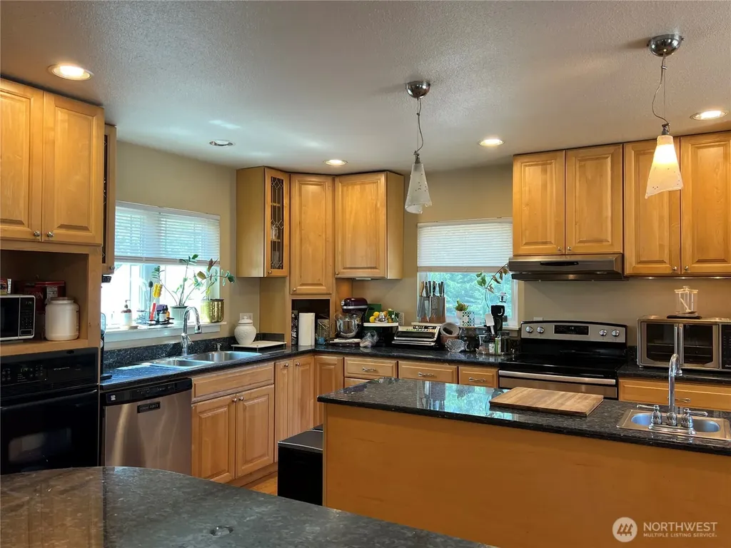 1308 104th Street E Tacoma WA 98445