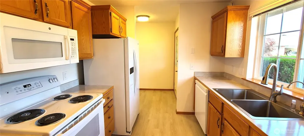 886 N Oxford Way Sequim WA 98382
