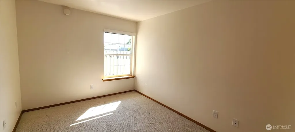 886 N Oxford Way Sequim WA 98382