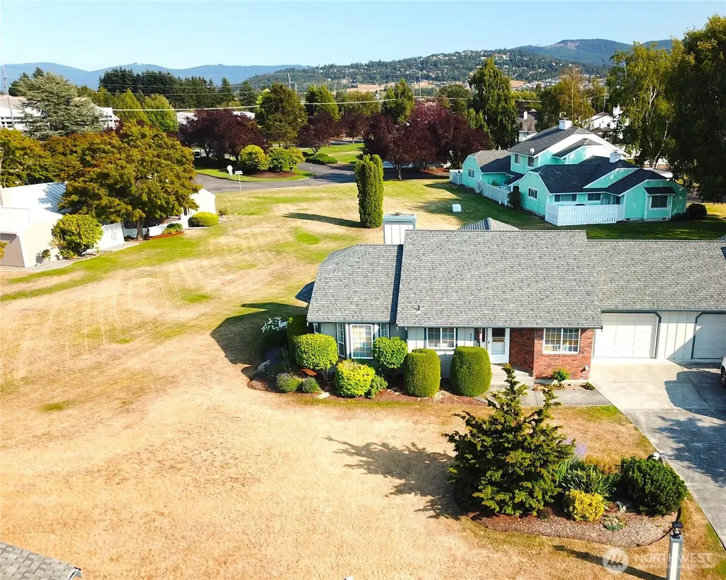 886 N Oxford Way Sequim WA 98382