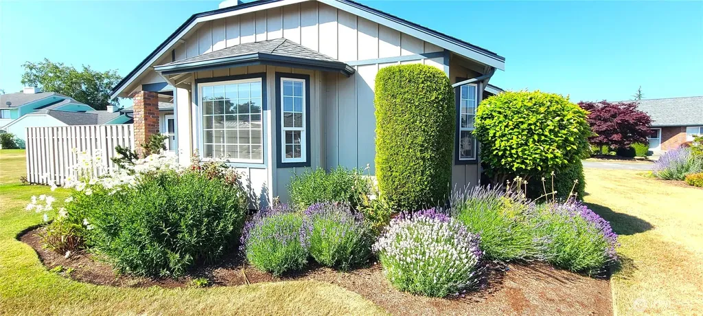 886 N Oxford Way Sequim WA 98382