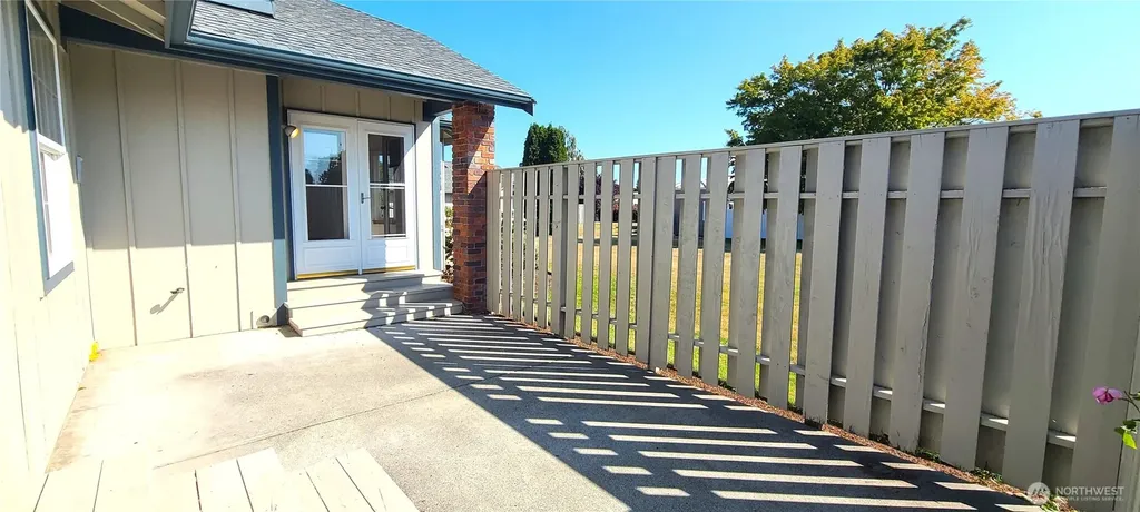 886 N Oxford Way Sequim WA 98382