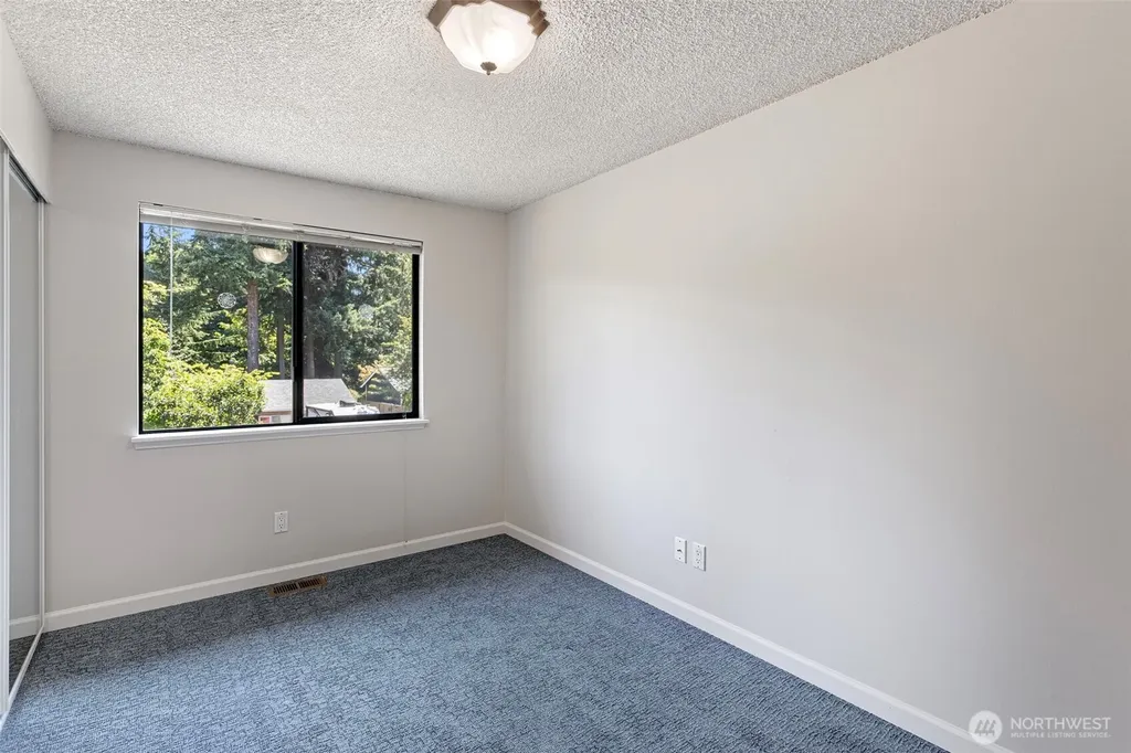 22202 Meridian Avenue S Bothell WA 98021