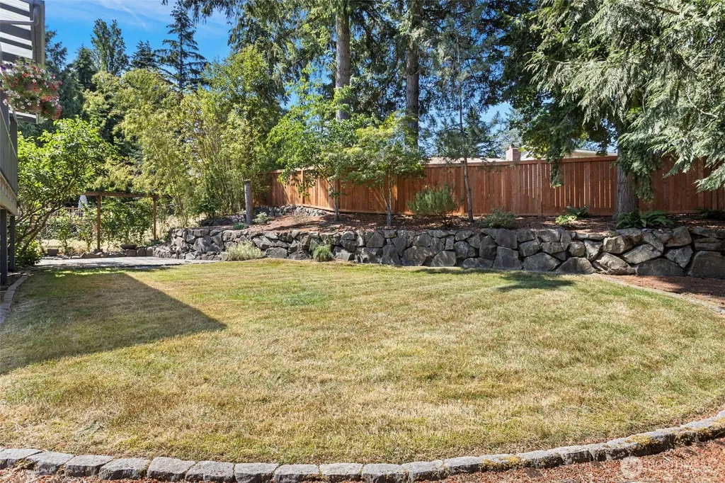 22202 Meridian Avenue S Bothell WA 98021