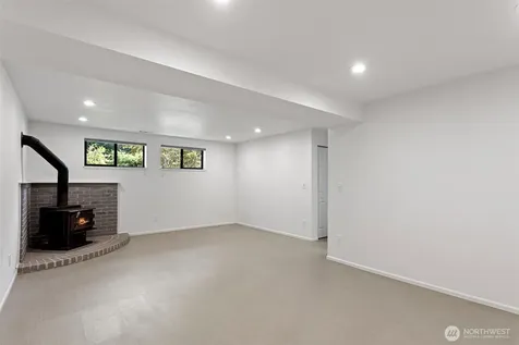 22202 Meridian Avenue S Bothell WA 98021