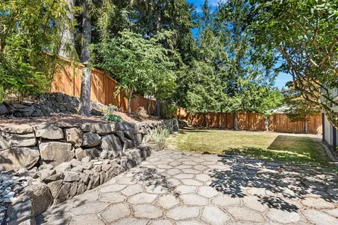 22202 Meridian Avenue S Bothell WA 98021