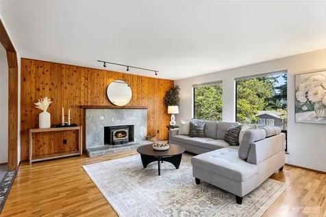 22202 Meridian Avenue S Bothell WA 98021