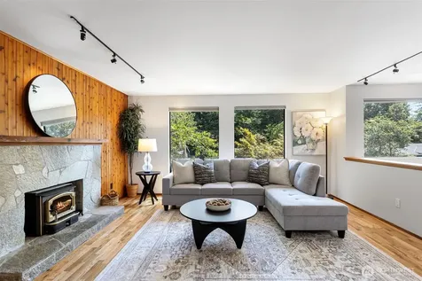 22202 Meridian Avenue S Bothell WA 98021