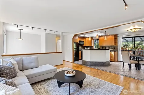 22202 Meridian Avenue S Bothell WA 98021