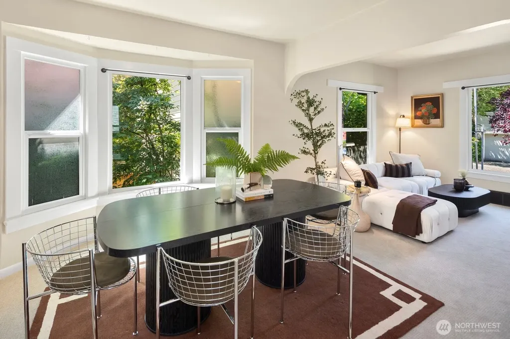 6322 5th Avenue NE Seattle WA 98115