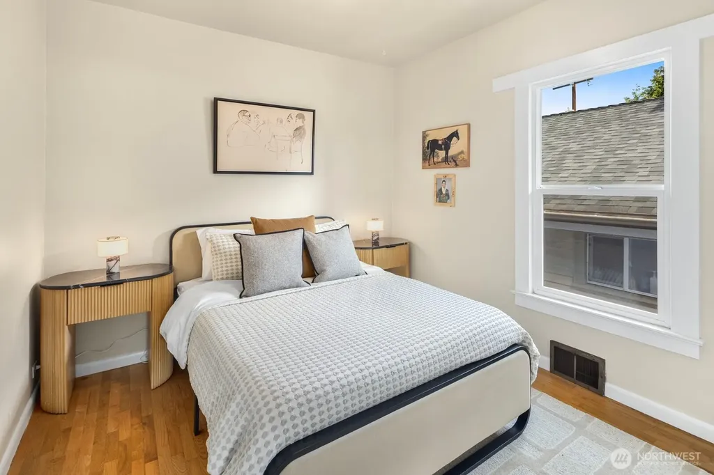 6322 5th Avenue NE Seattle WA 98115