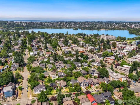 6322 5th Avenue NE Seattle WA 98115