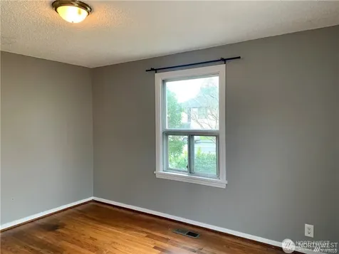 5230 S Dawson Street Seattle WA 98118
