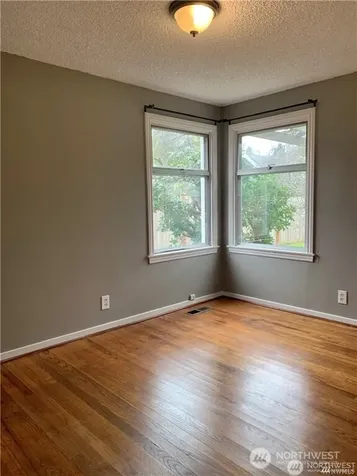5230 S Dawson Street Seattle WA 98118