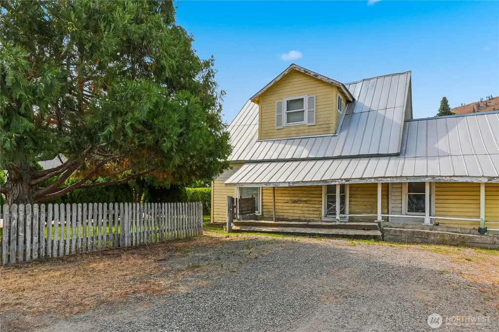 5601 Airport Road Cashmere WA 98815