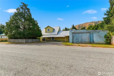 5601 Airport Road Cashmere WA 98815