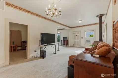 5601 Airport Road Cashmere WA 98815