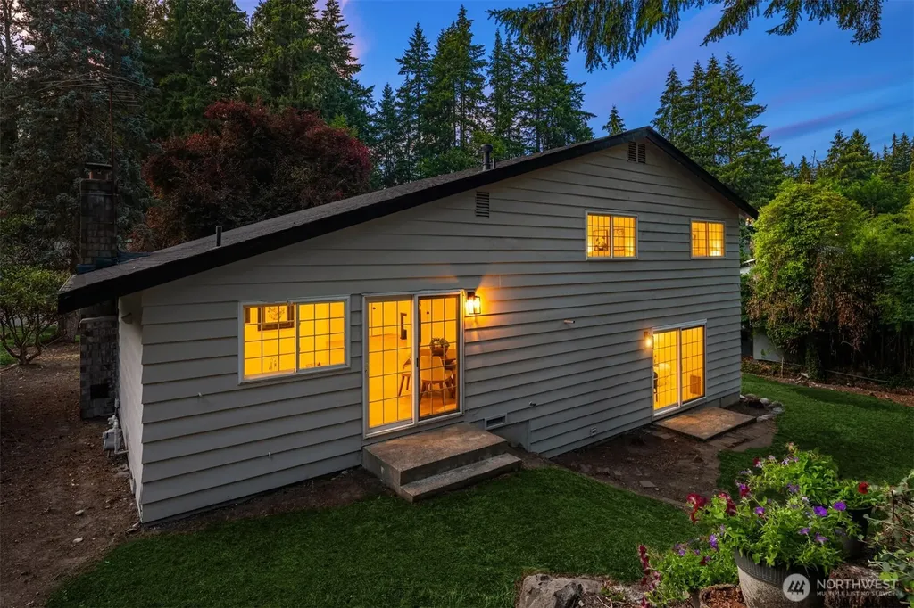 12523 NE 138th Place Kirkland WA 98034