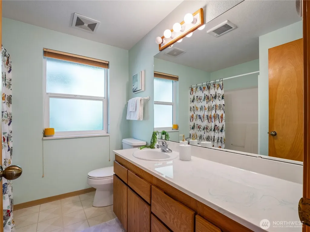 8726 210th E Graham WA 98338