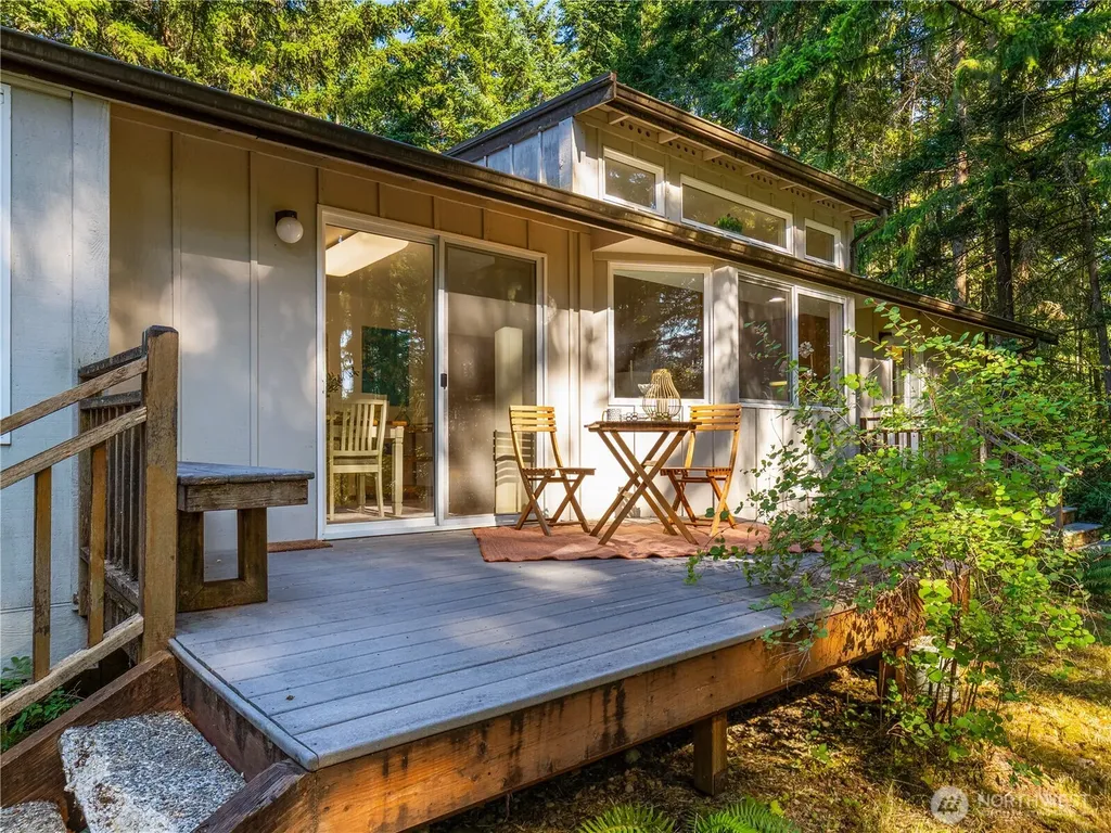 8726 210th E Graham WA 98338