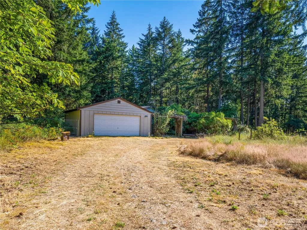 8726 210th E Graham WA 98338