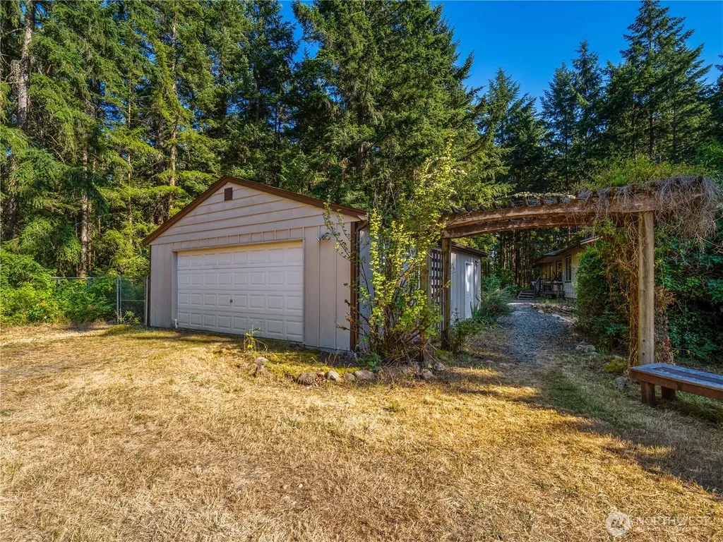 8726 210th E Graham WA 98338