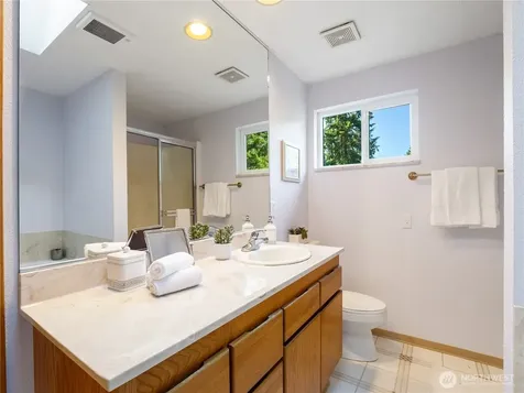 8726 210th E Graham WA 98338