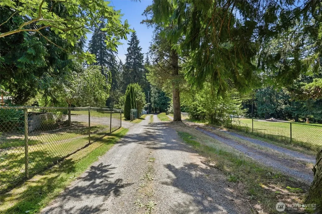 7524 Maltby Woodinville WA 98072