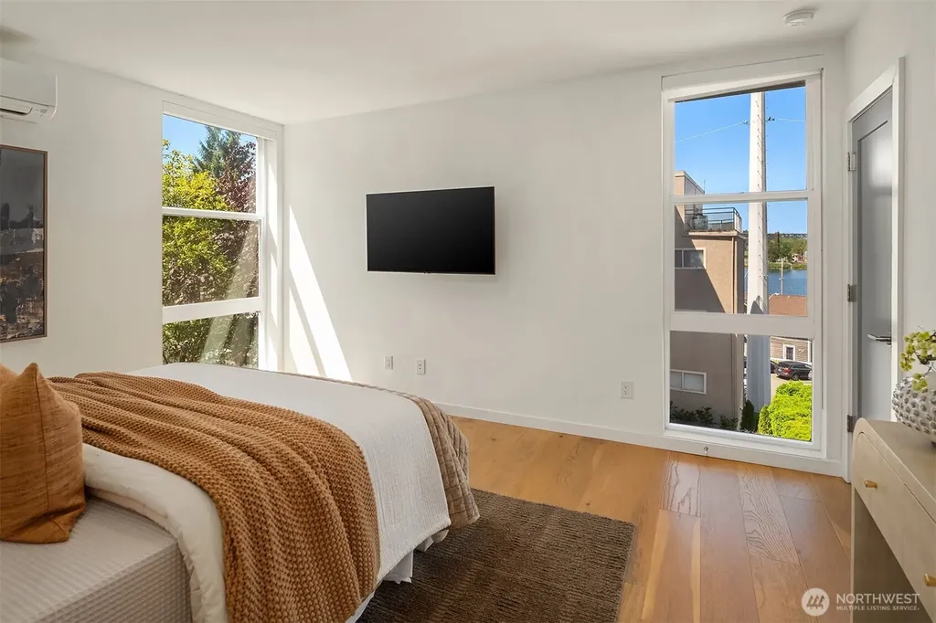 2723 Yale Terrace Avenue E Seattle WA 98102
