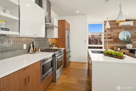 2723 Yale Terrace Avenue E Seattle WA 98102