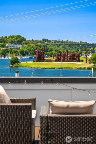 2723 Yale Terrace Avenue E Seattle WA 98102