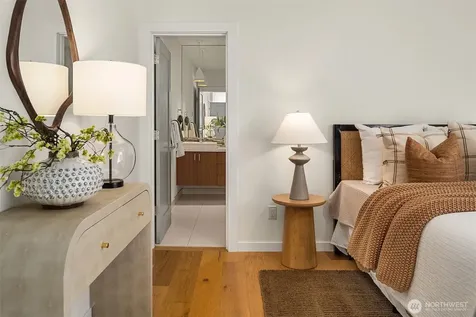 2723 Yale Terrace Avenue E Seattle WA 98102